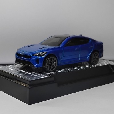 Kia 2019 Stinger GT 1:64 Diecast Model Car Blue Collectible