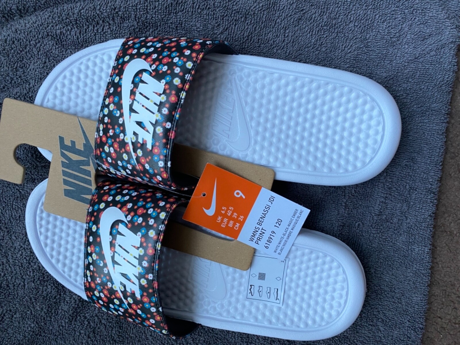Nike Women's Benassi JDI Slides Sandals 