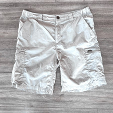 Columbia Men's Tan Omni-Shade Sun Protection Cargo Shorts Size 34L 10L