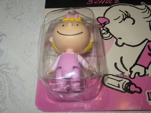 Super7 ReAction Figures Peanuts Charles Schulz Sally Action Figure - Picture 3 of 11
