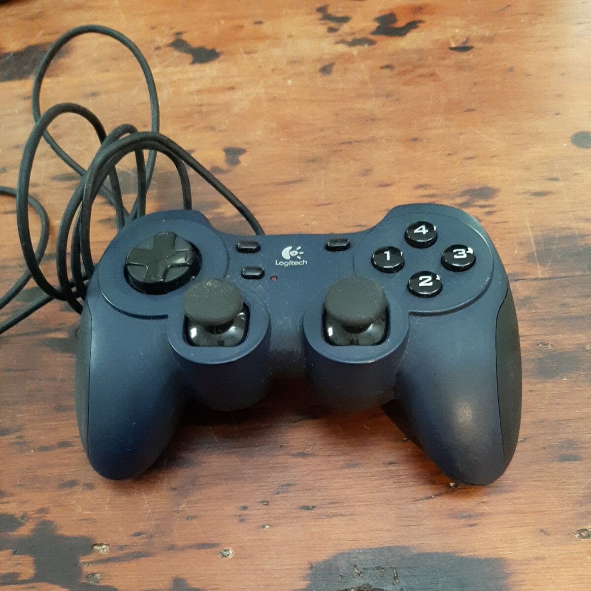 Control Logitech Dual Action G-UF13A USB Wired Gamepad for Control Logitech Dual Action G-UF13A USB Wired Gamepad for