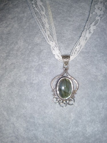 Artisan Crafted 6.89 cts Malagasy Labradorite Pendant in Sterling SilverNo Chain