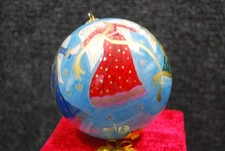 VTG  2001 Li Bien Angeles Ornament W/ Box Reverse Hand Painted 3.75 in Diameter