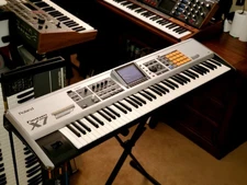 MUST SEE!!! ROLAND FANTOM X7 WORKSTATION SERVICED AND IN AMAZING CONDITION!