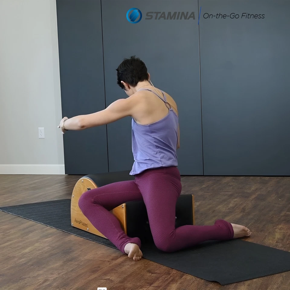 Corrector de postura de columna acolchada de madera Stamina AeroPilates barril de estiramiento Foto 3 de 4