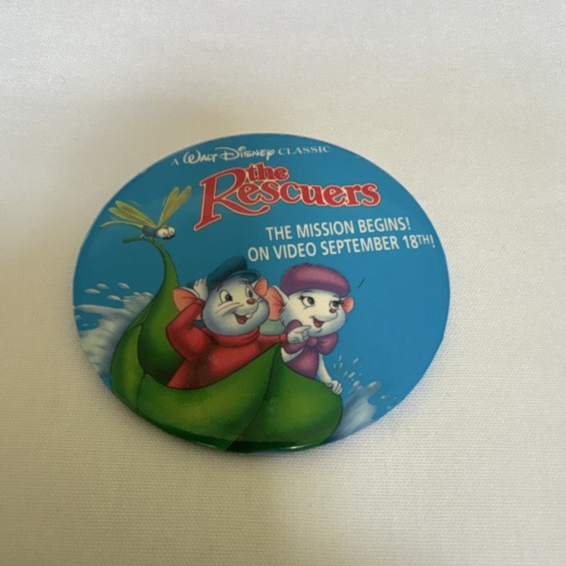 Disney The Rescuers Promotional Pinback Button “The Mission Begins!” Blue