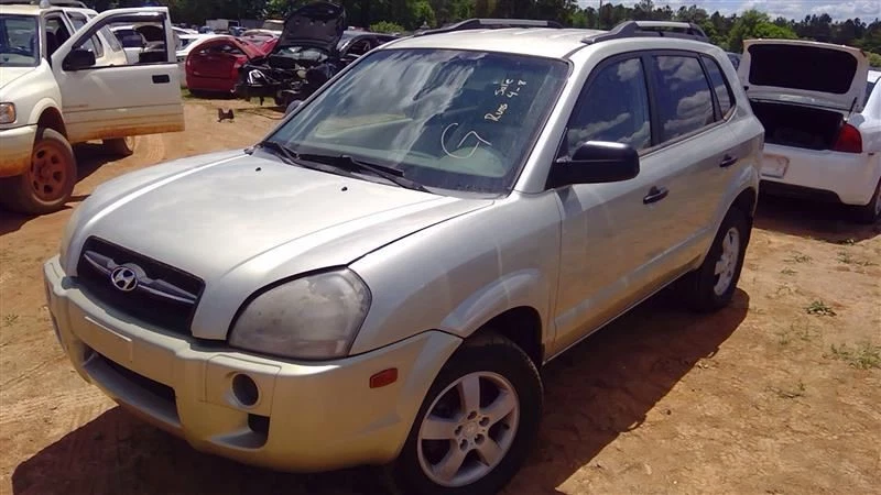 Driver Left Fender Without Side Flares Fits 05-09 Hyundai Tucson OEM - Image 2 of 4