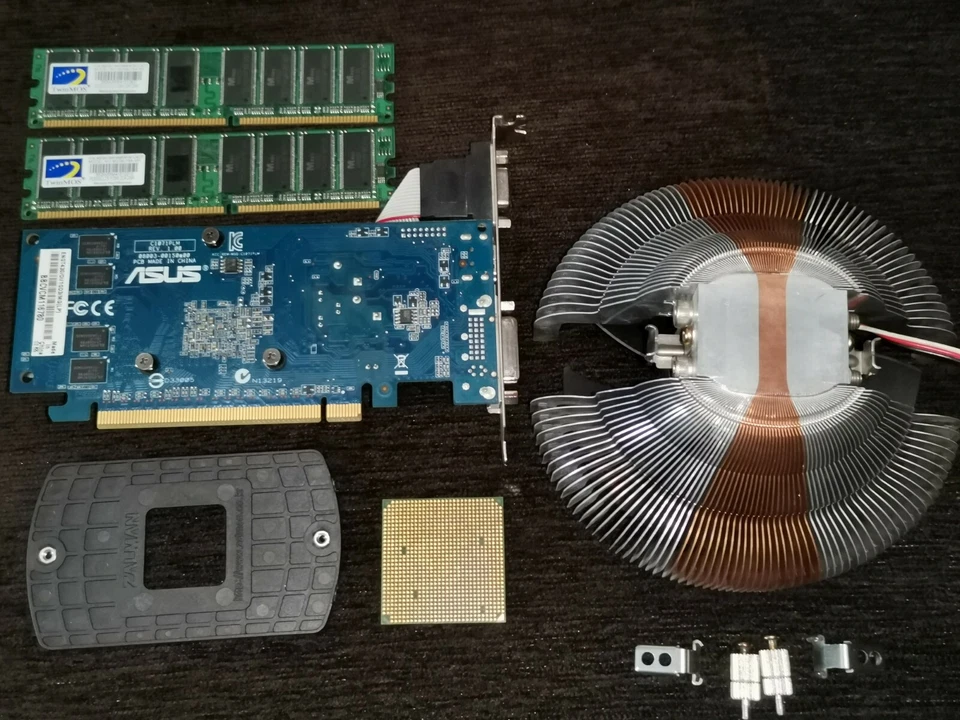 ASUS ENGT430/DI/1GD3MG(LP)+CPU AMD Opteron 144 1.8GHz Socket 939+Cooler with Fan - Image 3 of 4