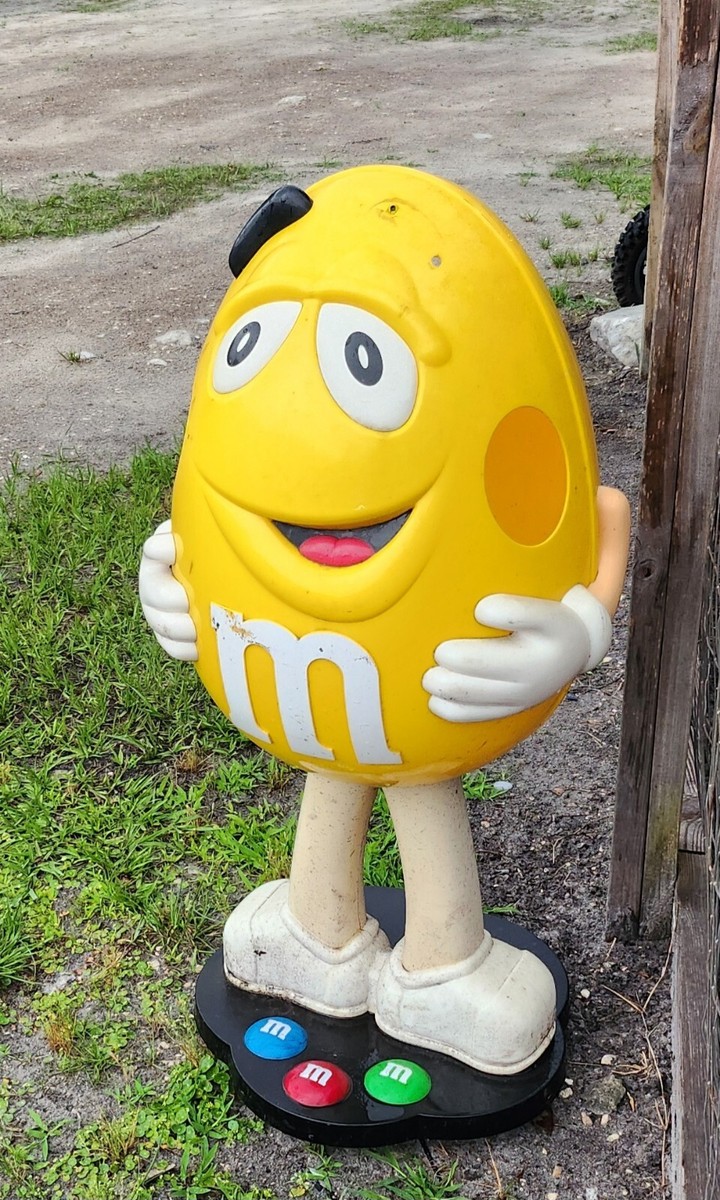 m&m's特大店舗ディスプレイ Collector Set of 3 ❤️M&M Life Size Figure Candy Store