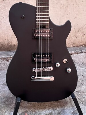 や*る様 Cort／MBC-1 Matt Blackエレキギター ギターケース付 Cort MBC-1 Matthew Bellamy Signature model | Bax Music