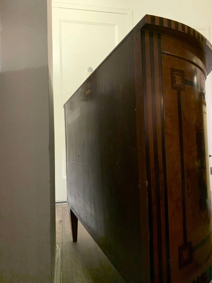 Par de impresionantes aparadores italianos antiguos Demi Lune Foto 3 de 4