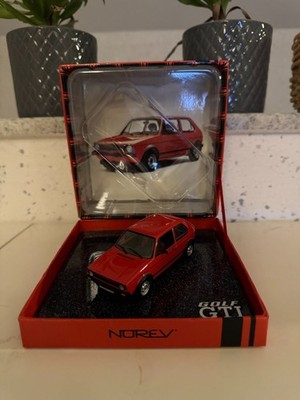 VW GOLF MK1 GTI Rot 1:43 Norev 30 YEAR ANNIVERSARY in Diorama-Box