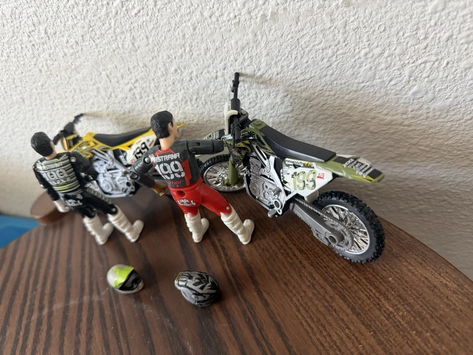 Road Champs MXS Travis Pastrana #199 Dirtbike Toy Lot Motocross Figure 2009 2010 - Image 4 of 4
