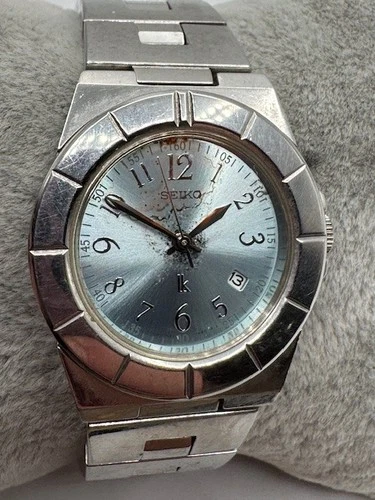 Vintage Ladies Seiko 7N82-0620 Silver Tone Quartz Date Watch Parts/Repair