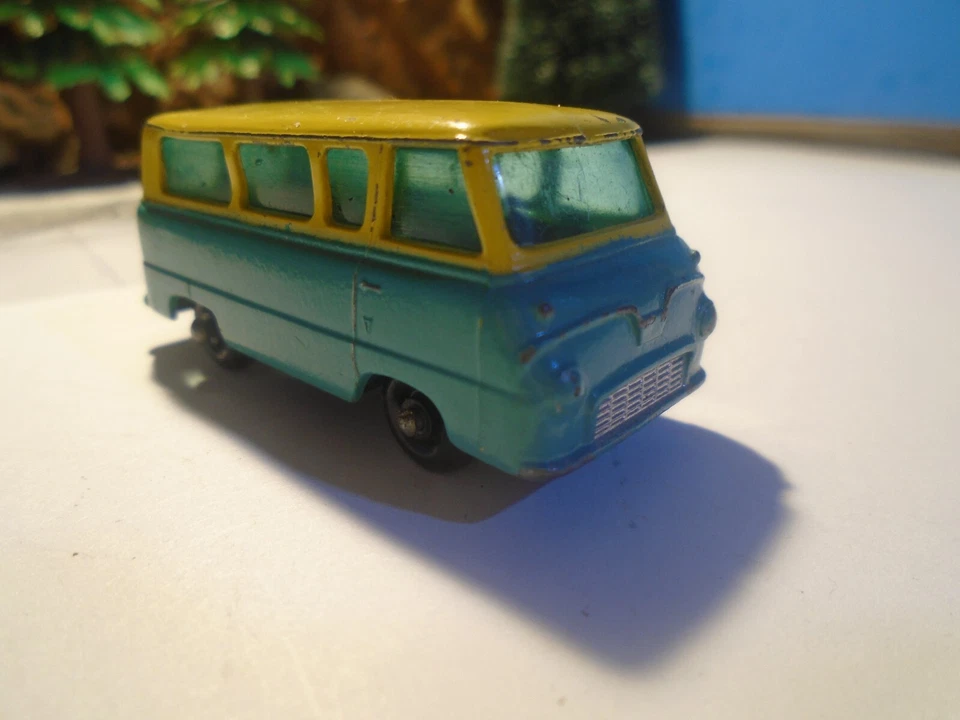 LESNEY VINTAGE 1/87 HO SCALE  THAMES ESTATE CAR, MADE IN ENGLAND      5-170-1-5 - Image 3 of 4