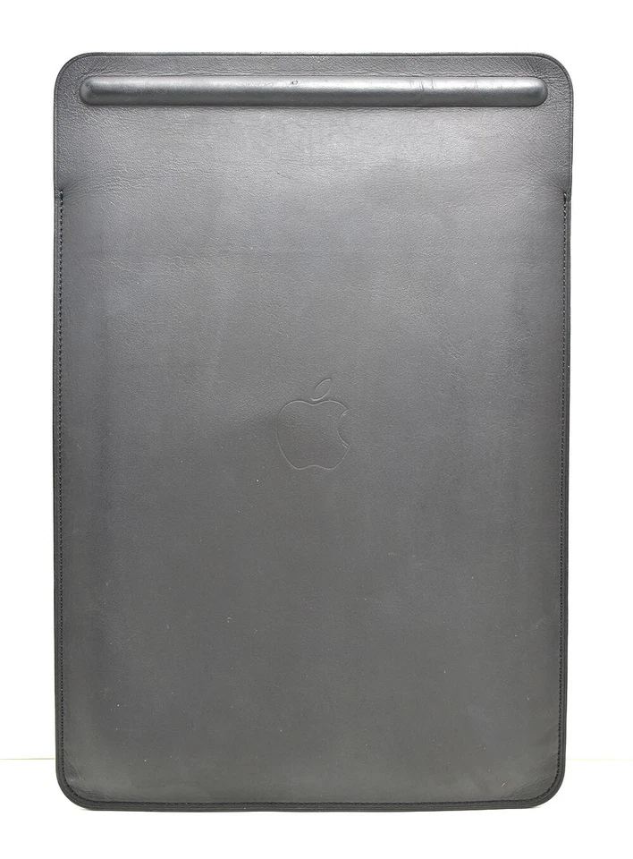 Apple Leather Sleeve 10.5‑inch iPad Pro Black Authentic - Image 3 of 4