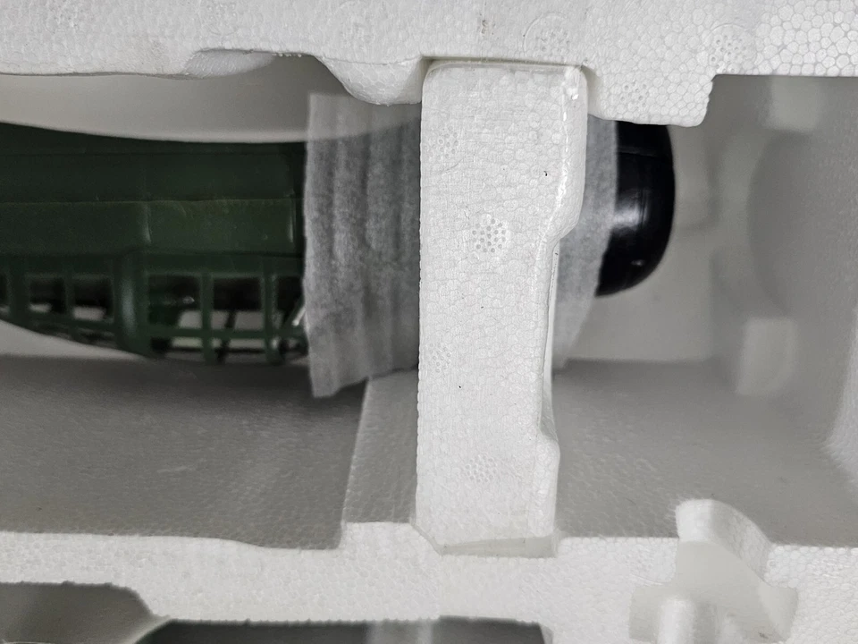 Flyzone Aircore Zero Green FLZA3909 Radio Control NEW IN THE BOX NOS - Image 4 of 4