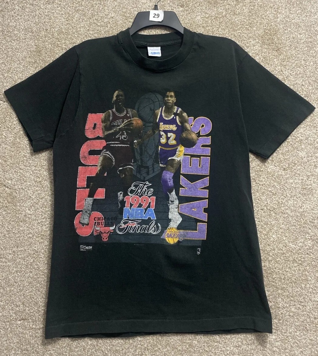 Vintage 90s 1991 NBA Finals Lakers vs Bulls Jordan Magic Johnson T