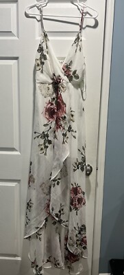 Windsor White Floral Dress Size Medium New NWT 