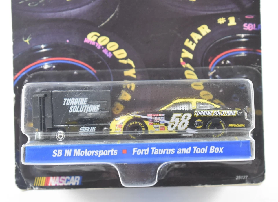 Ricky Craven #58 SBIII Ford 1999 Hot Wheels Racing Pit Crew NASCAR 1/64 Foto 2 de 4