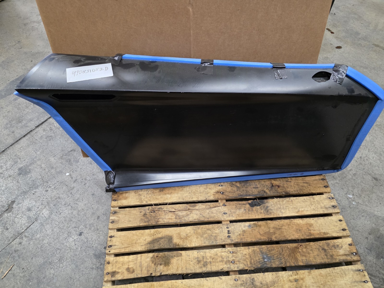 LAMBORGHINI AVENTADOR PASSENGER RIGHT SIDE DOOR OEM 470831052D NEW VIEW PHOTOS