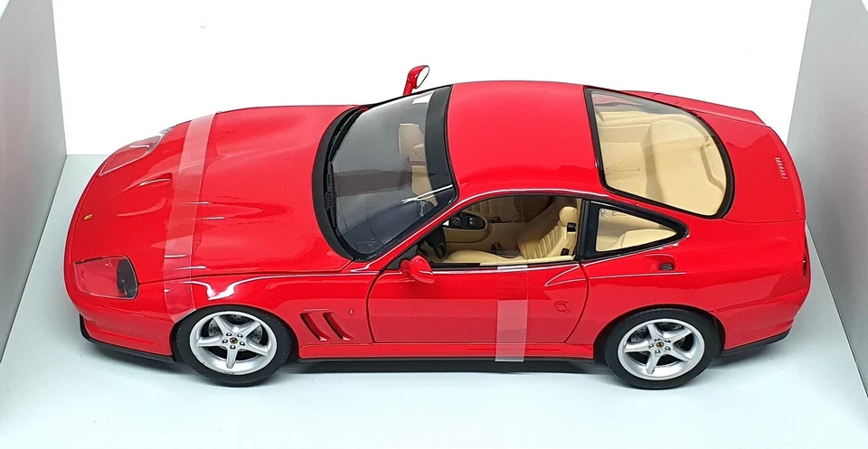 UT Models 1/18 Scale 180 076020 - Ferrari F550 Maranello - Red - Image 4 of 4