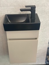 Villeroy & Boch Basin Unit & Basin Mixer (COLLECTION COLLECTION ONLY)