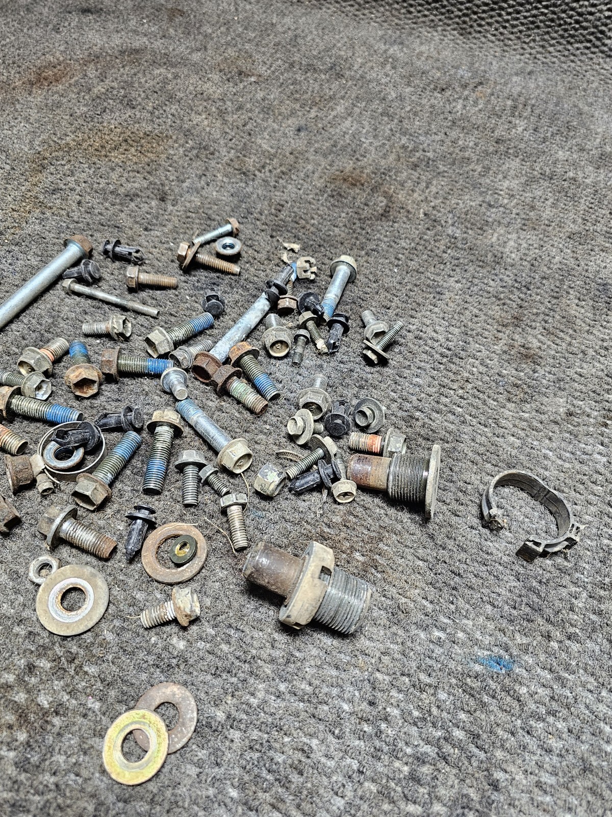 2005 Suzuki Vinson 500 Swingarm Body Frame Bolt Kit eBay