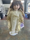 Sammlerstück Memories Porzellan Puppe Angeli braune Augen brünetter Engel