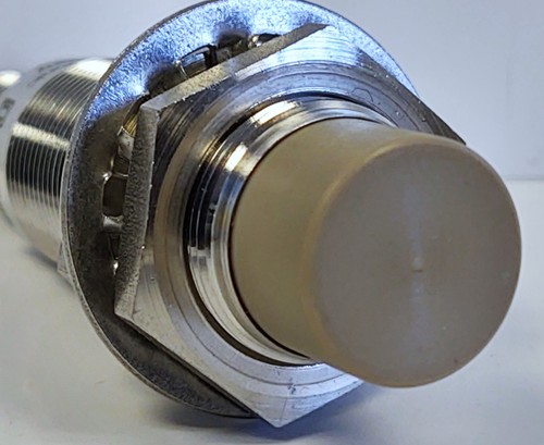 IFM EfectorIGKC012-ASKG/M/V4A/US-104-DRS IGT202 Inductive Proximity Sensor - Picture 3 of 4