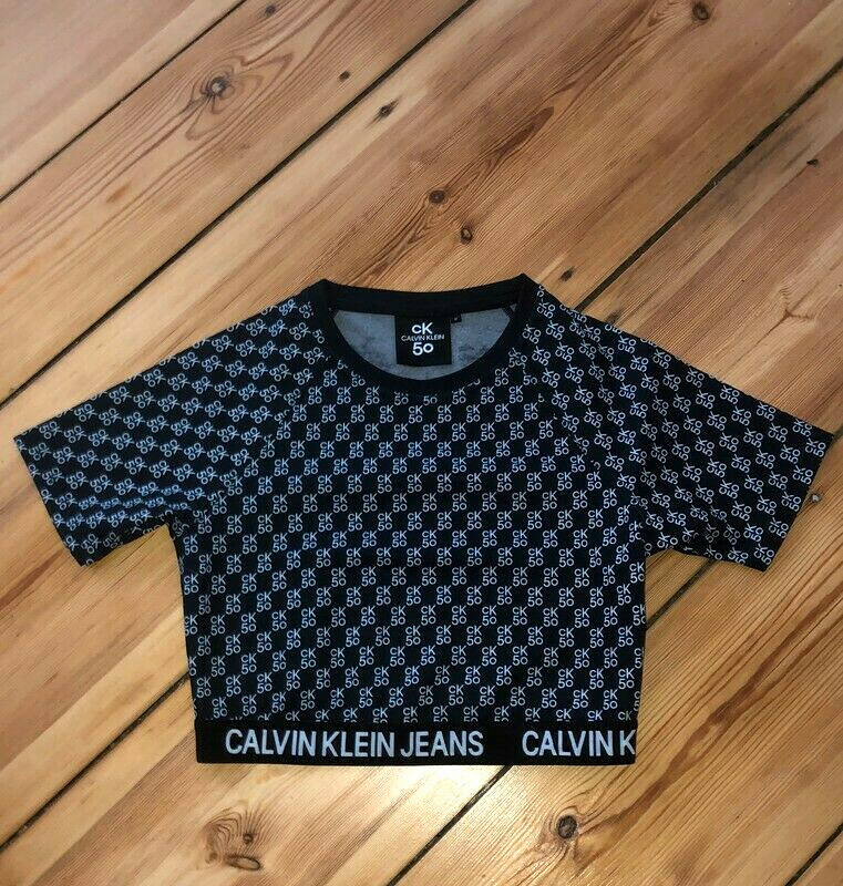 Kupit Calvin Klein T Shirt Mit 50th Anniversayr Monogramm Logo Ck Na Aukcion De Iz Germanii S Dostavkoj V Rossiyu Ukrainu Kazahstan
