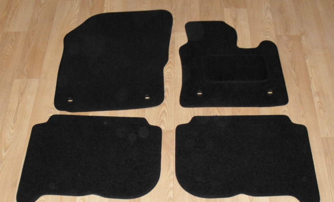 Car Mats for VW Touran 2003-05 Tailored Fit Car Mat Set in Black