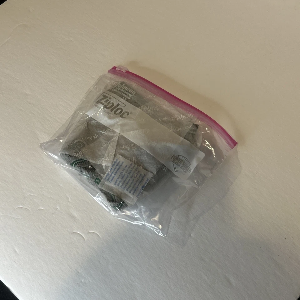 Muñeca American Girl Harry Potter Slytherin con suéter bufanda y juego de corbata 18 pulgadas Foto 2 de 4