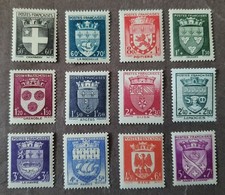 France : SERIE Y&T 553-564 Armoiries de Ville – 1942 – NEUF*/MLH Cote 32€