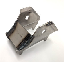 Blattfeder Halterung Abseits Nissan Navara D40 Fahrwerk Reparatur