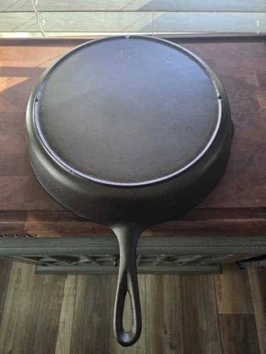 Fully Restored Lodge #12 Cast Iron Skillet Vintage 3 Notch
