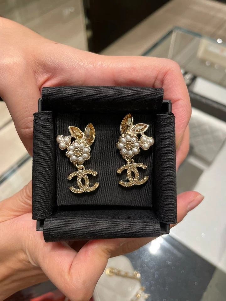 CHANEL Gold Crystal & White Pearl Flower Dangle Earrings - Image 4 of 4