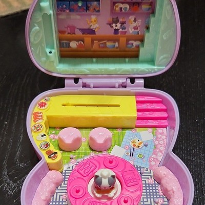 Littlest Pet Shop Purple Cat Compact Playset Figure, Cat Holding Pink & Mint