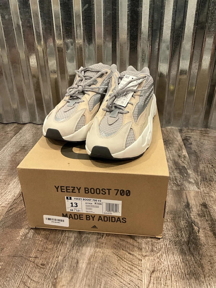 700 boost box Yeezy Size 9- adidas Yeezy Boost