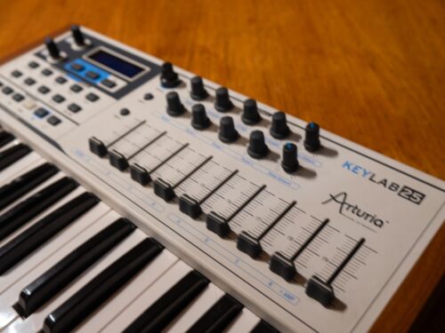 Arturia Keylab 25 Midi keyboard - Picture 4 of 5