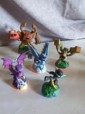 5 Skylanders Figurines Activision Giants Cynder Whirlwind Tree Rex Stump Ninja 