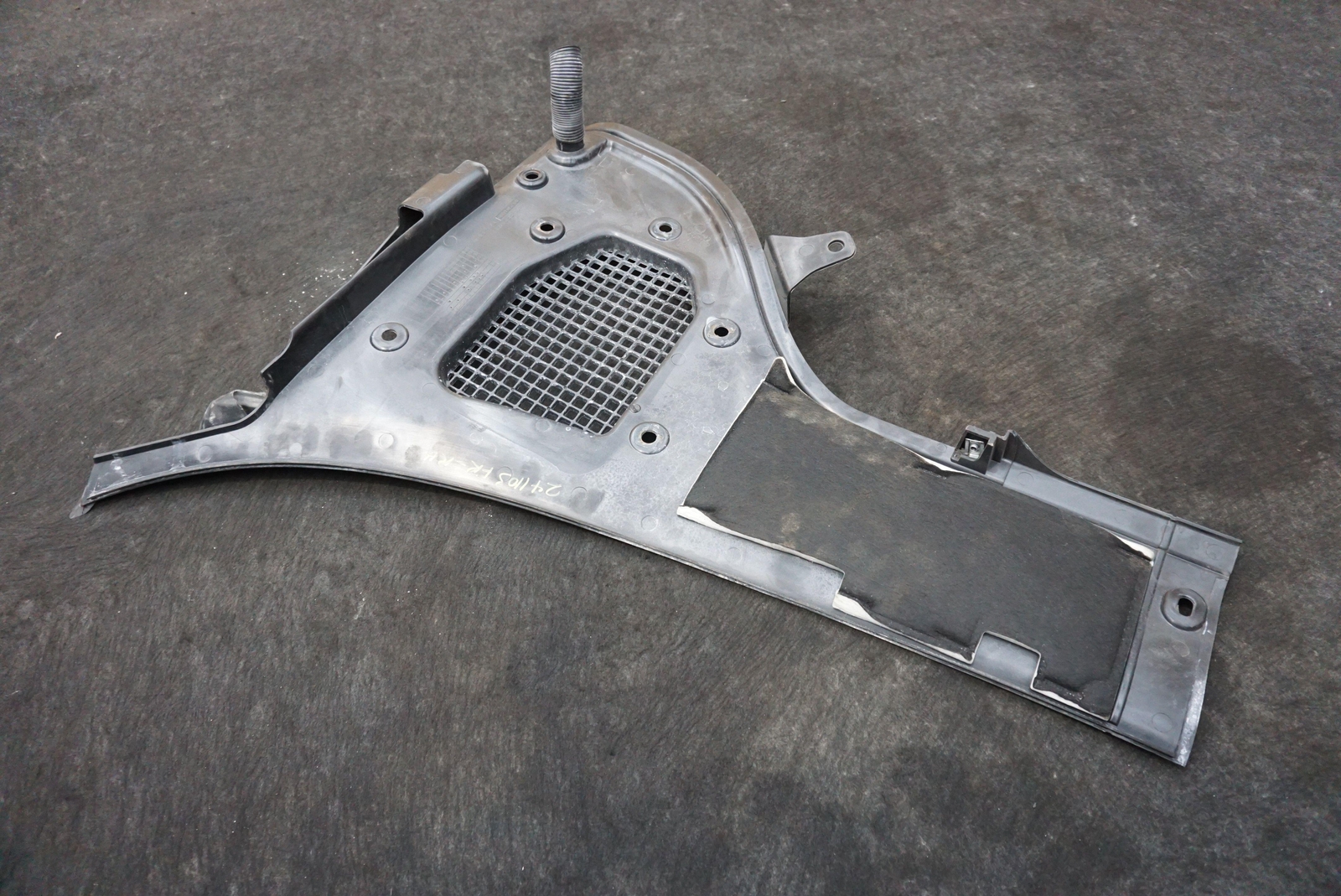 Front Windshield Cowl Grille Vent Panel OEM 82501600 Ferrari California 2008-14
