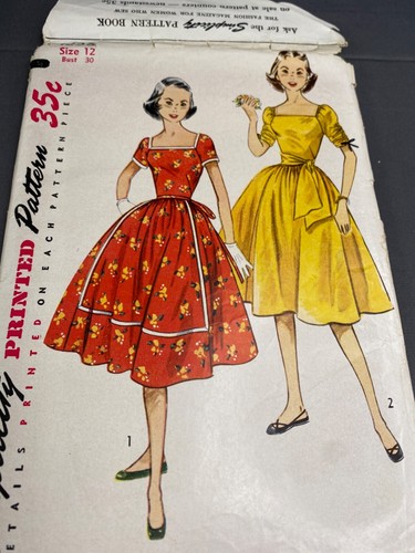 Simplicity Printed Dress Pattern 4258 (Year -1950's-60's)