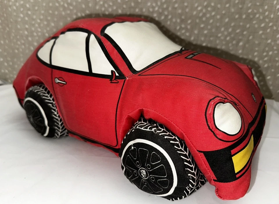 RARO PORSCHE 911 1977 TFA Juguetes para Adultos ALMOHADA COCHE MARGIE SMITH 16x8x9 Foto 2 de 4