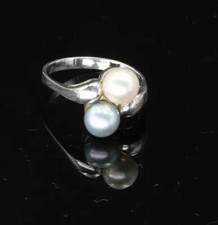 333/8 kt Weißgold Ring,mit zwei Perlen,Gr. 56, guter Zustand