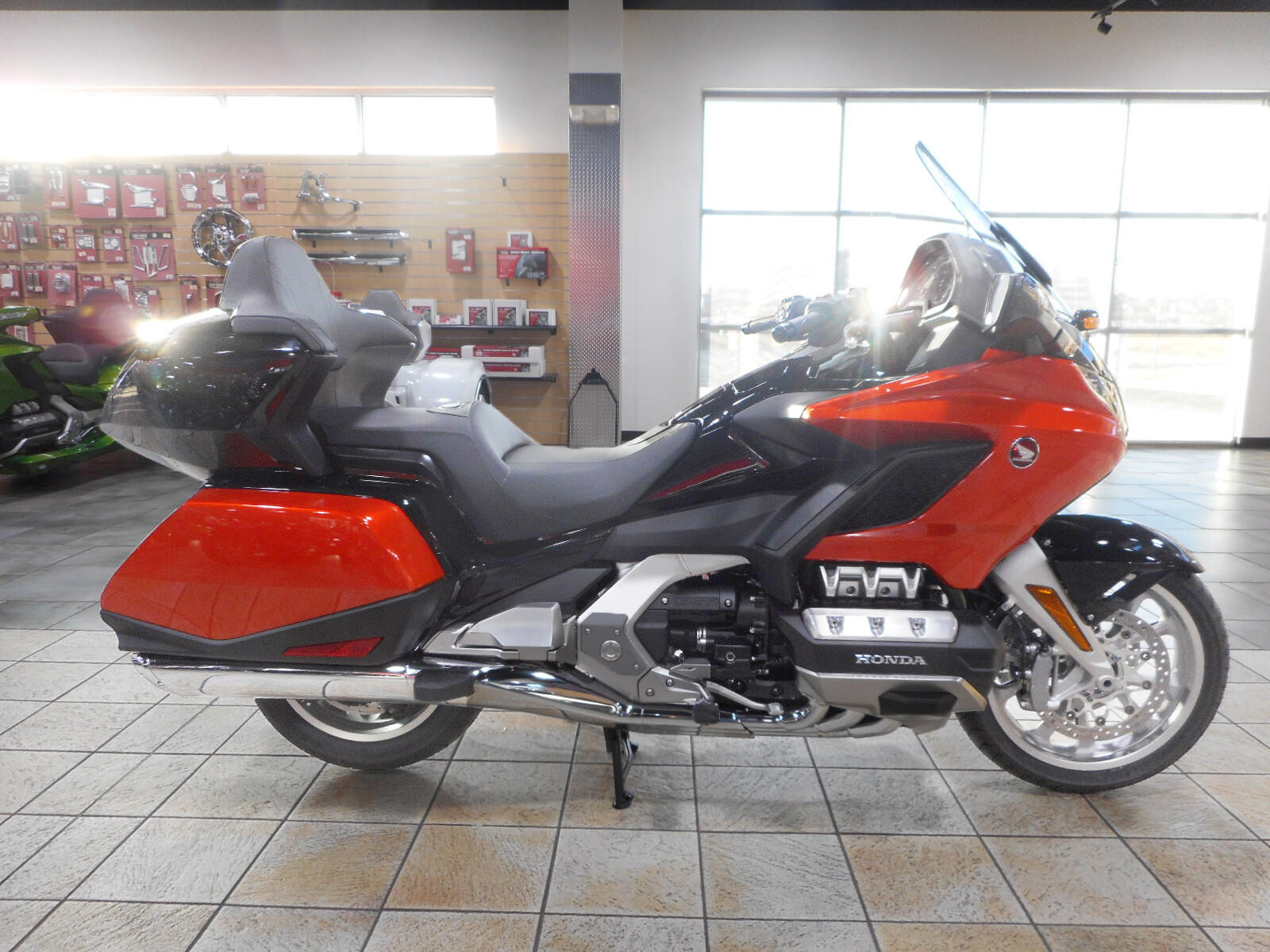 2019 Honda Gold Wing  NEW Custom Painted 2019 Honda GL1800 Gold Wing Tour DCT - HR Signature Series