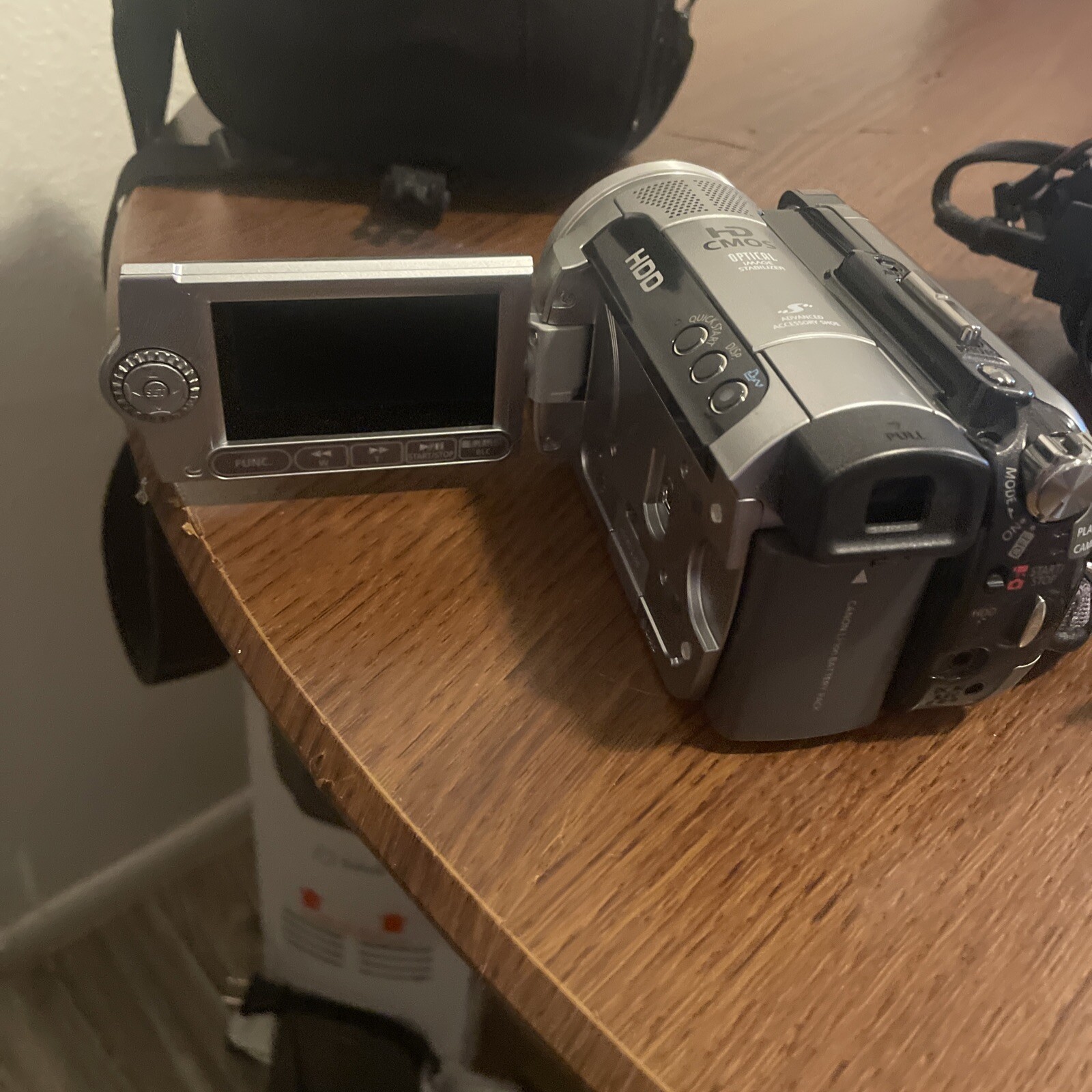 Canon HG10 HD 40 GB HDD Camcorder W/ Battery, Remote, Bag, & Charger