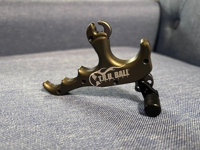 The T.R.U. Ball ST4LK'R 4 Finger Handheld Bow Release