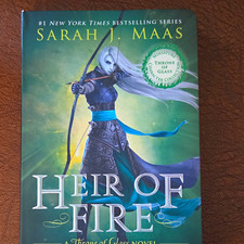 Sarah J. Maas Heir of Fire Throne of Glass Mi...