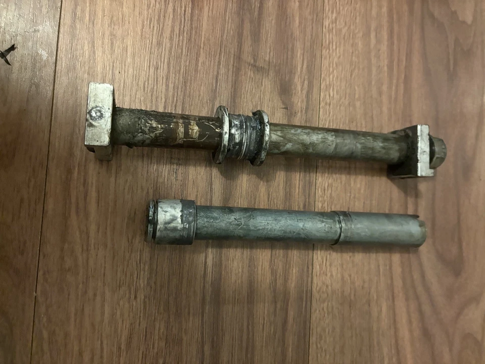 2010 husqvarna smr510 OEM front/REAR AXLE  - Image 2 of 2